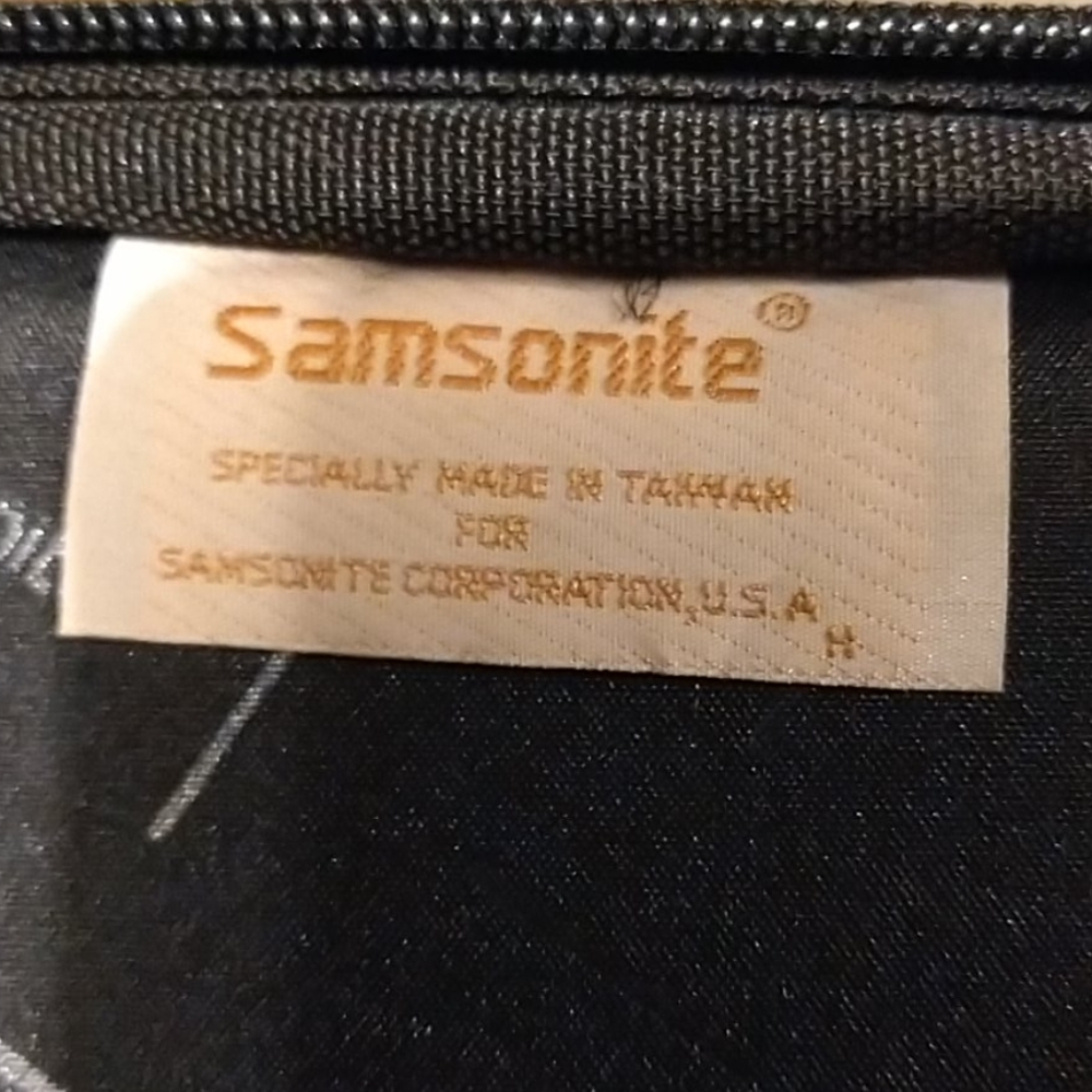 Samsonite Luggage - Picture 7 of 11